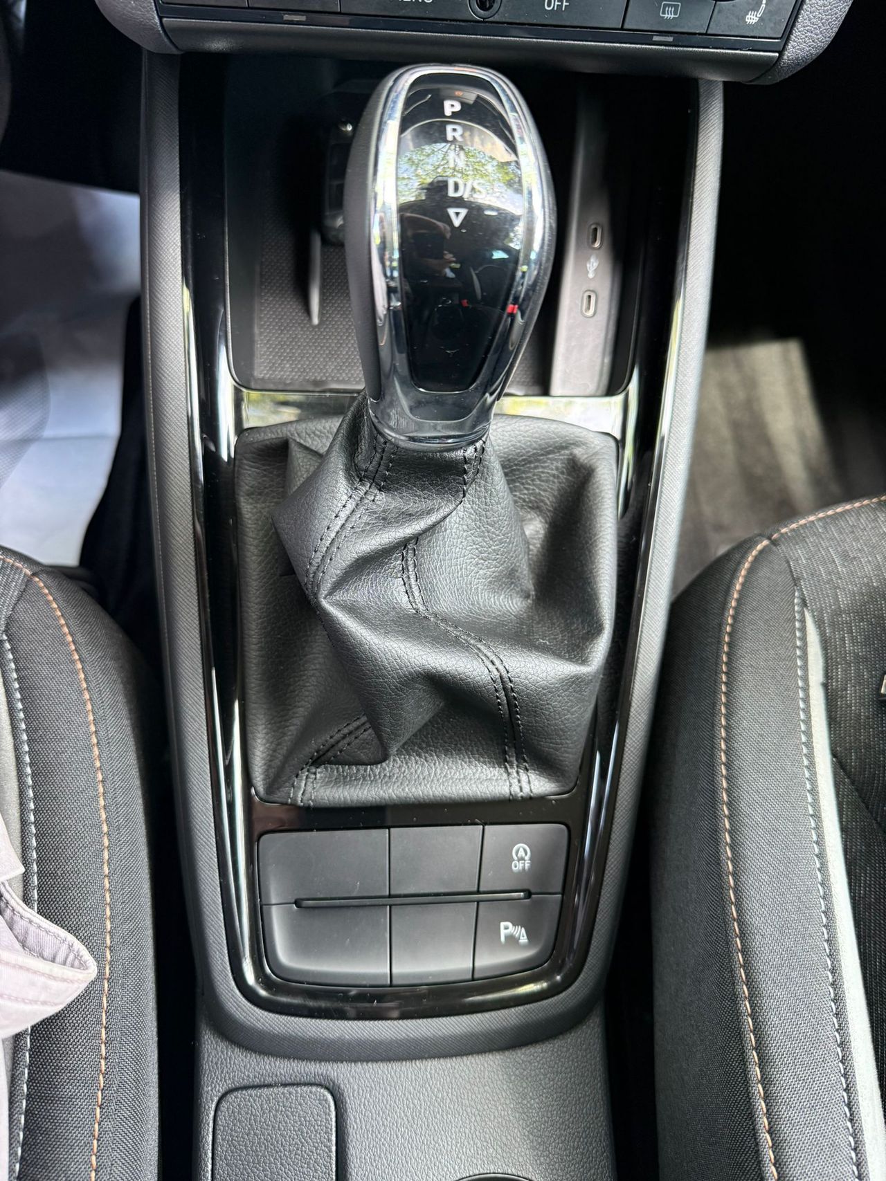 Skoda Kamiq 1.5 TSI DSG 150CV Style 2023 de segunda mano en Barcelona