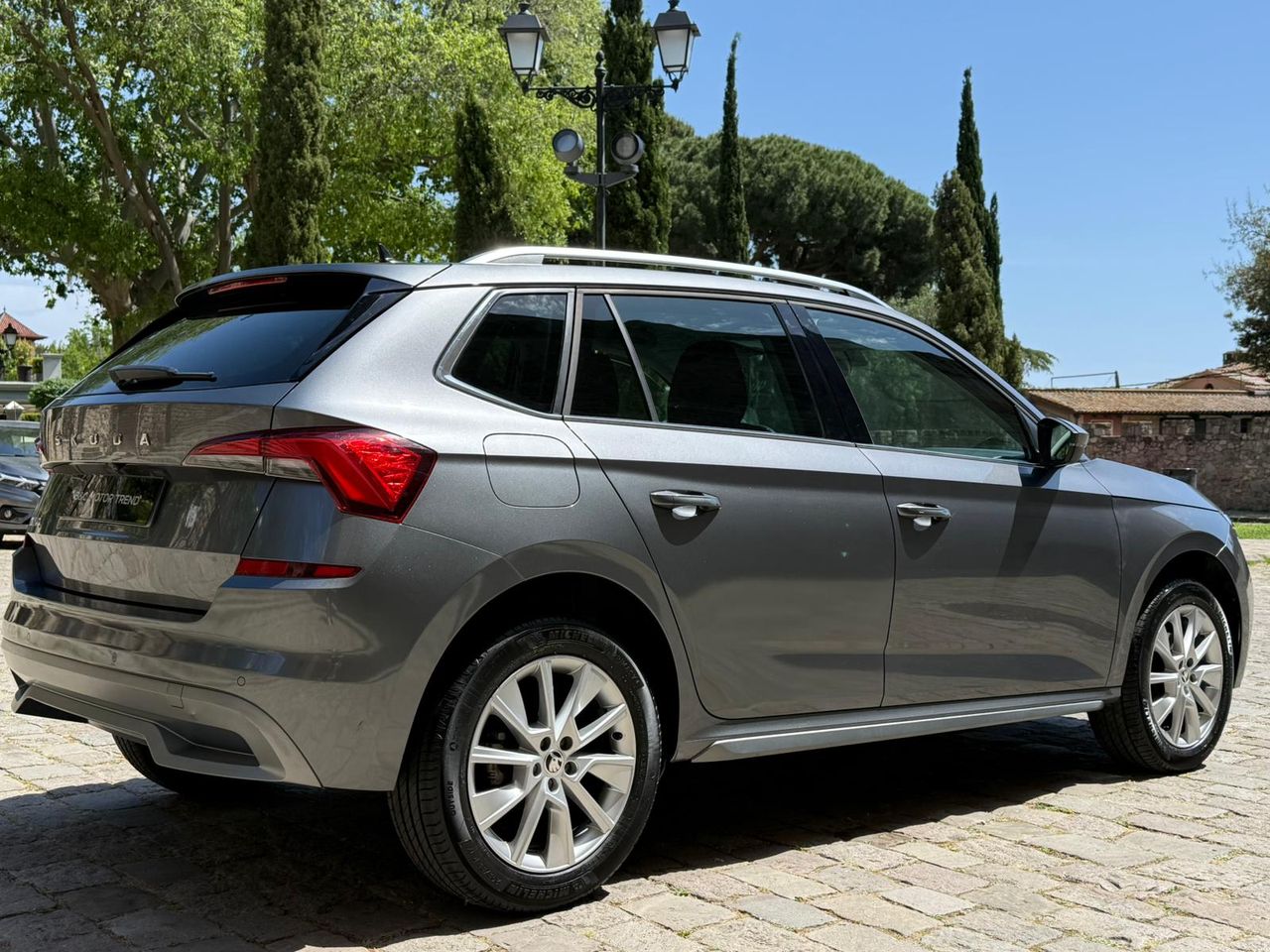 Skoda Kamiq 1.5 TSI DSG 150CV Style 2023 de segunda mano en Barcelona