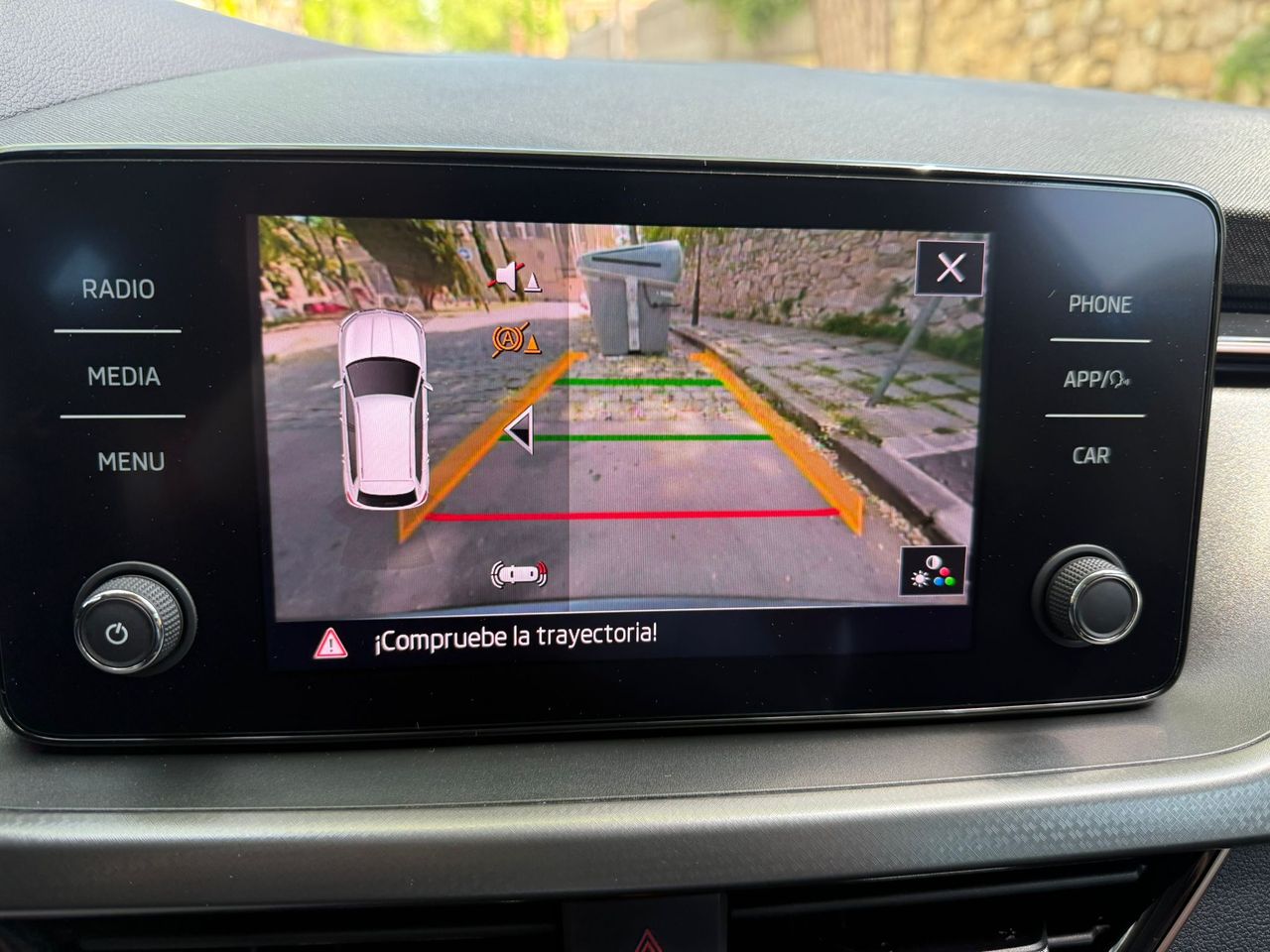 Skoda Kamiq 1.5 TSI DSG 150CV Style 2023 de segunda mano en Barcelona