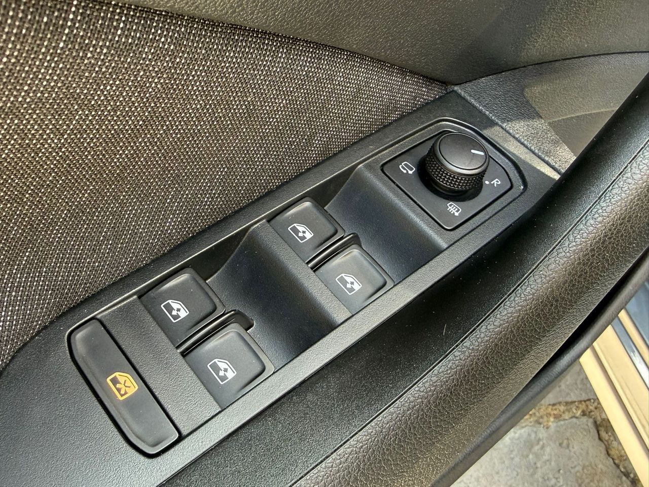 Skoda Kamiq 1.5 TSI DSG 150CV Style 2023 de segunda mano en Barcelona