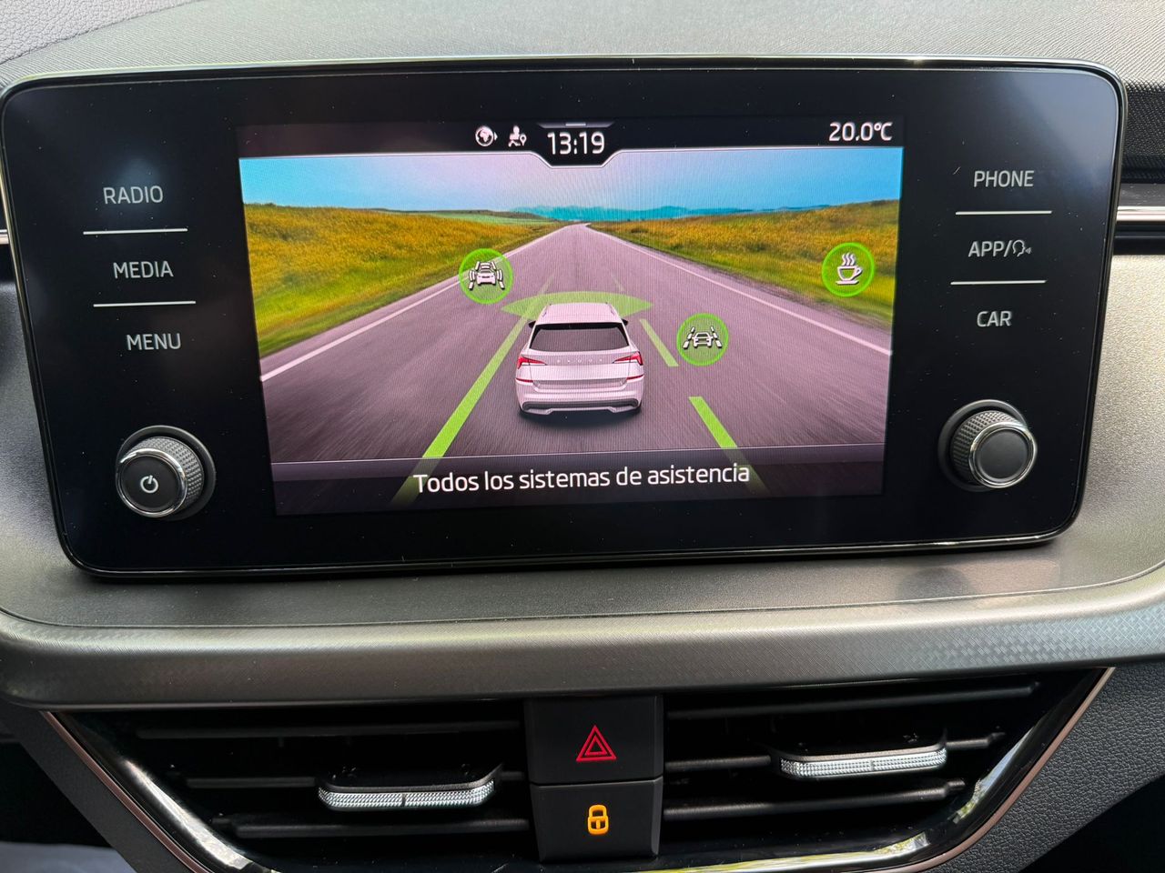 Skoda Kamiq 1.5 TSI DSG 150CV Style 2023 de segunda mano en Barcelona