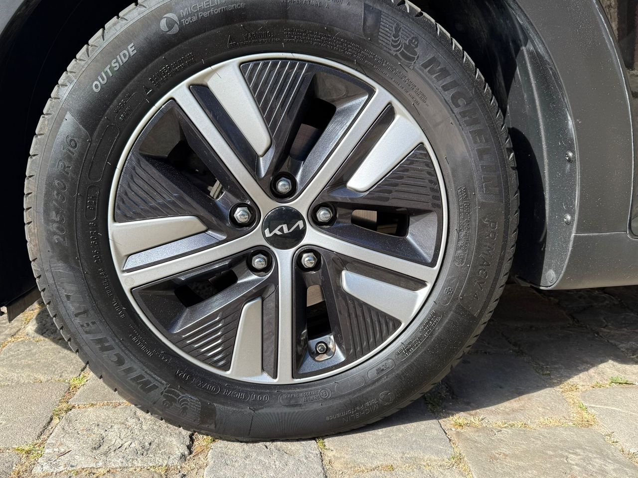 Kia Niro 1.6 GDI HEV Drive 141CV 2022 de segunda mano en Barcelona