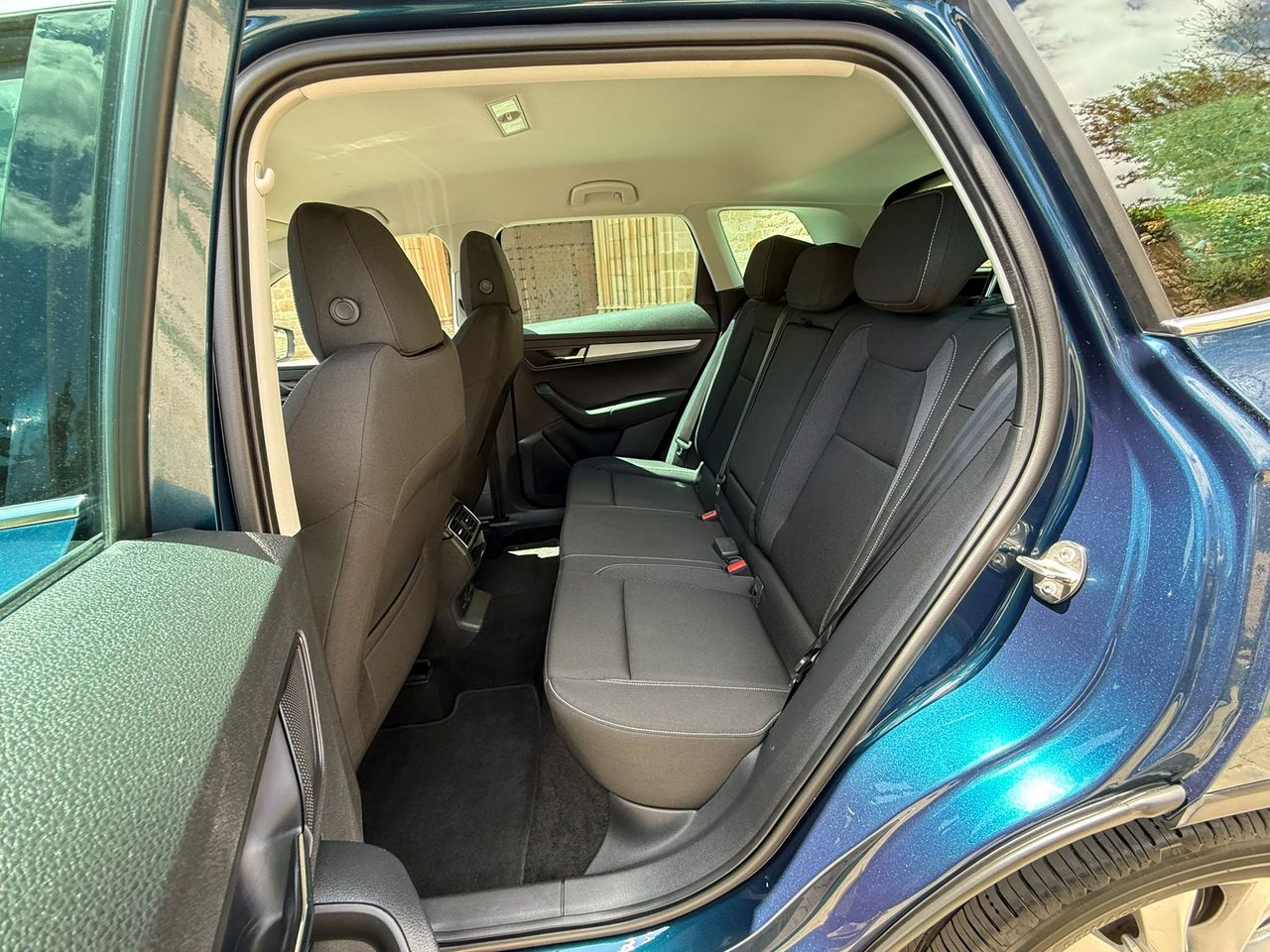 Skoda Karoq Ambition 2.0 TDI 150CV DSG 4x4 2022 de segunda mano en Barcelona