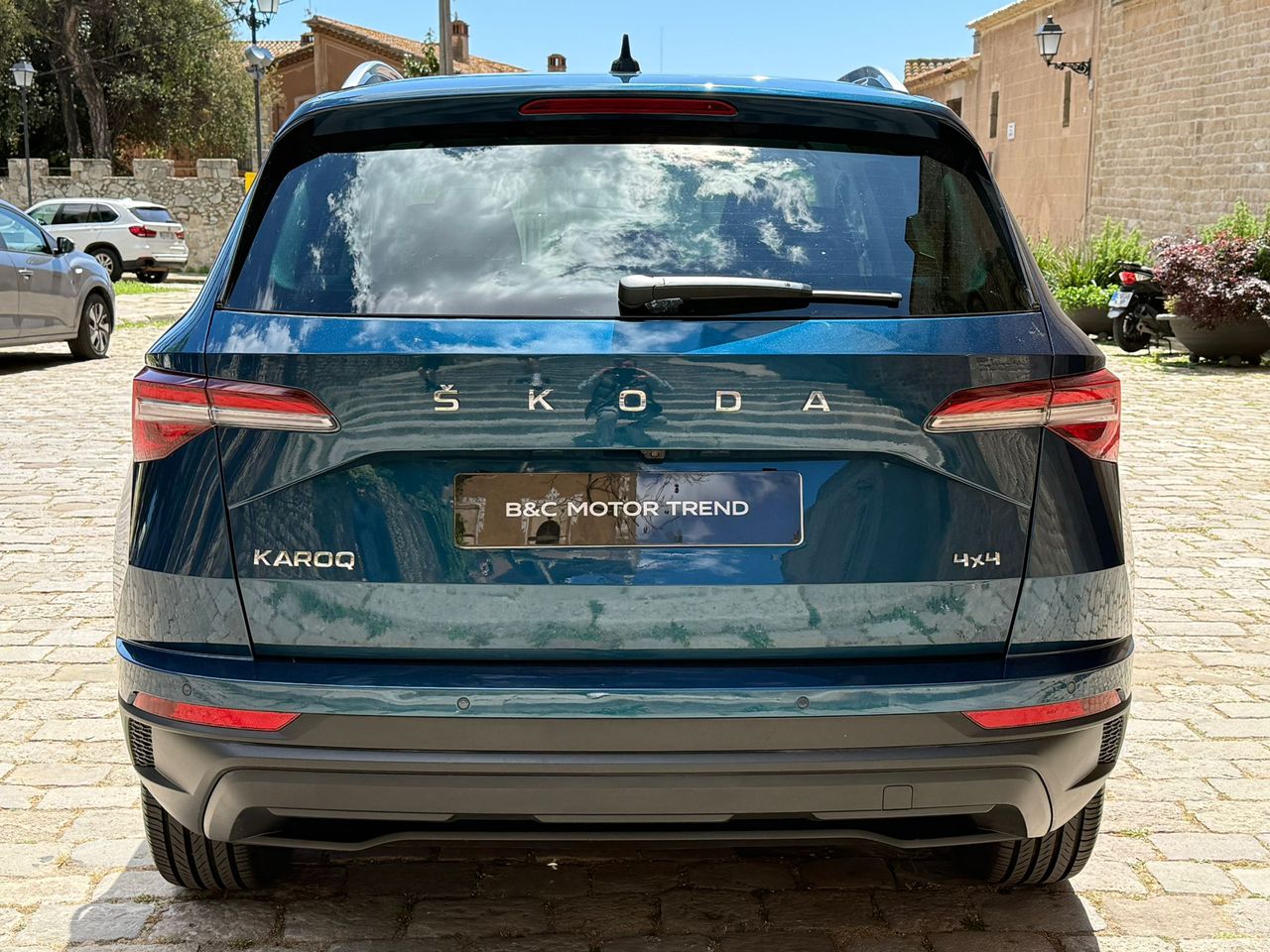 Skoda Karoq Ambition 2.0 TDI 150CV DSG 4x4 2022 de segunda mano en Barcelona