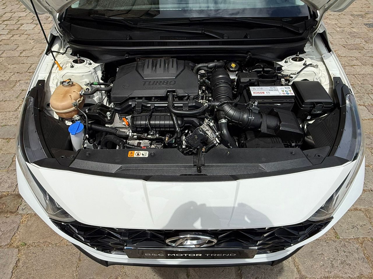 Hyundai i20 1.0 T-GDi 100CV 48V Essence 2021 de segunda mano en Barcelona