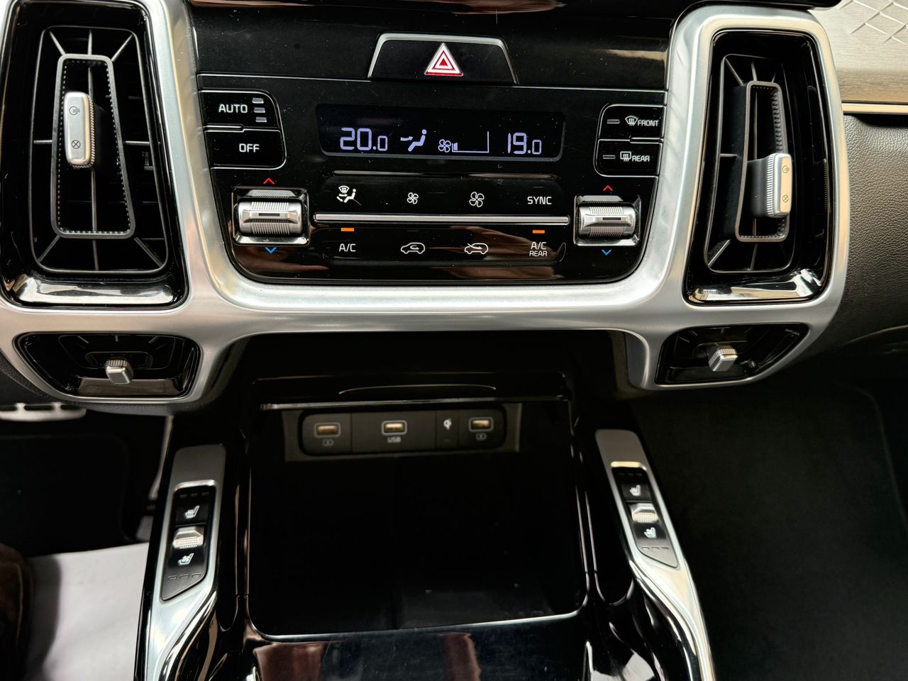 Kia Sorento 2.2 CRDi Emotion DCT Luxury 4x4 7 Plazas 2020 de segunda mano en Barcelona