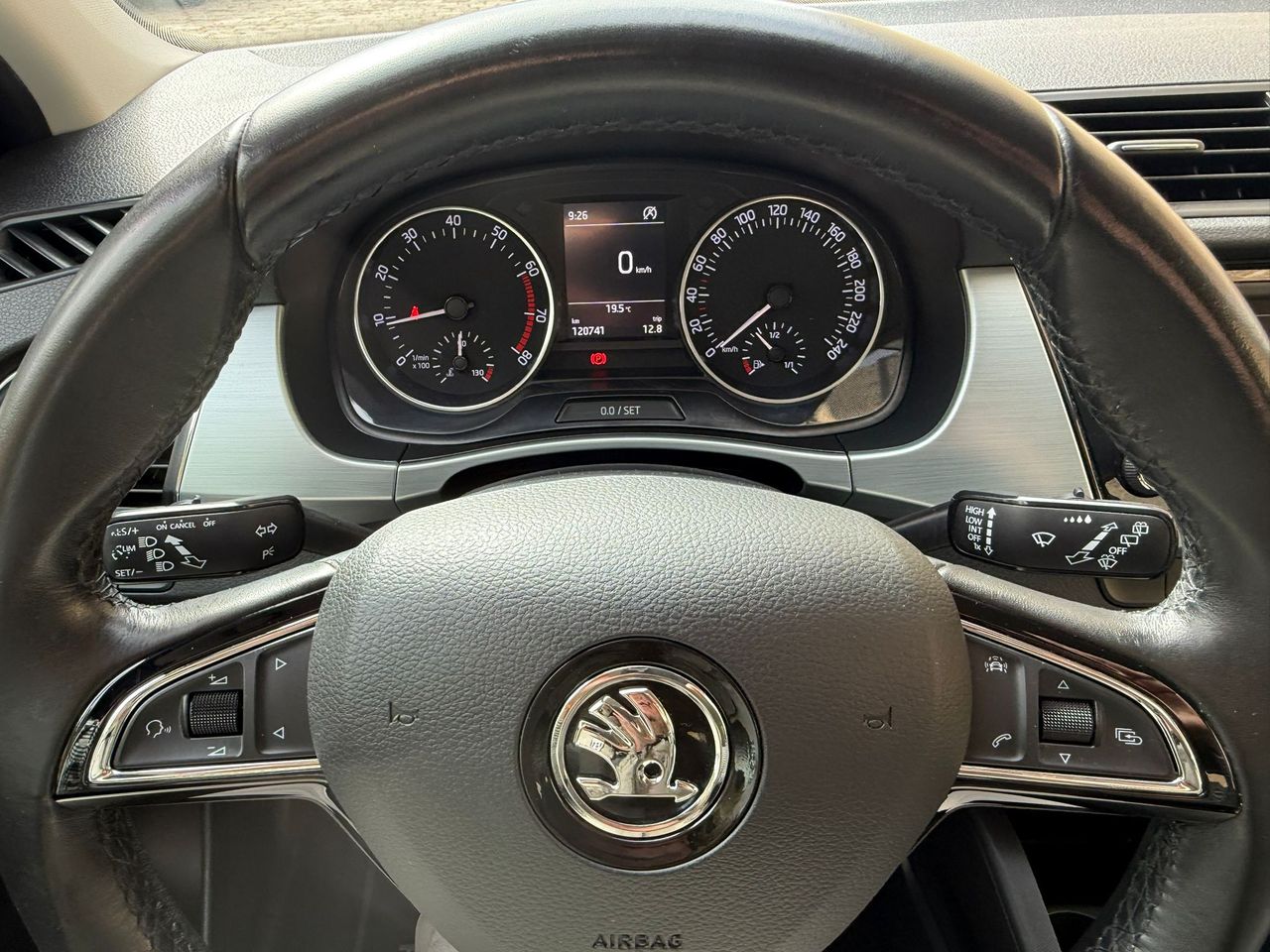 Skoda Fabia 1.0 MPI 75cv 2017 de segunda mano en Barcelona
