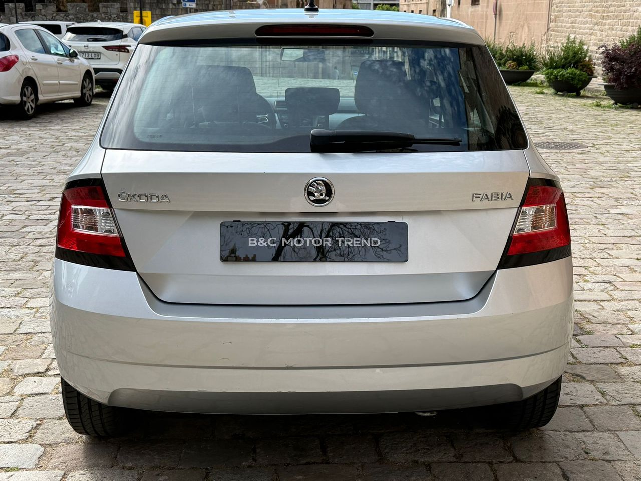 Skoda Fabia 1.0 MPI 75cv 2017 de segunda mano en Barcelona