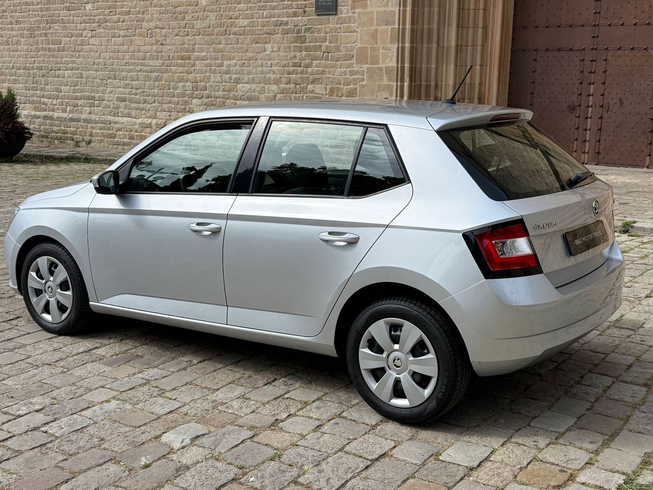 Skoda Fabia 1.0 MPI 75cv 2017 de segunda mano en Barcelona