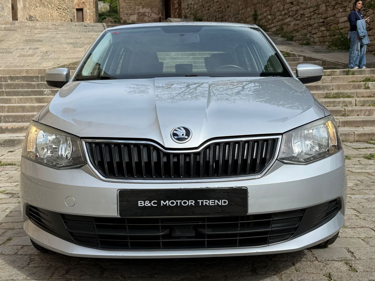 Skoda Fabia 1.0 MPI 75cv 2017 de segunda mano en Barcelona