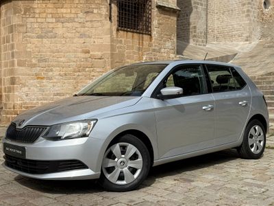 Skoda Fabia  1.0 MPI 75cv   2017 - de segunda mano en Barcelona