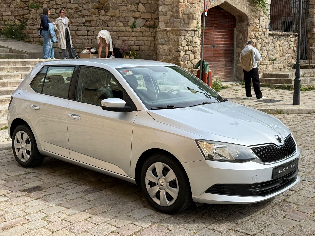 Skoda Fabia 1.0 MPI 75cv 2017 de segunda mano en Barcelona