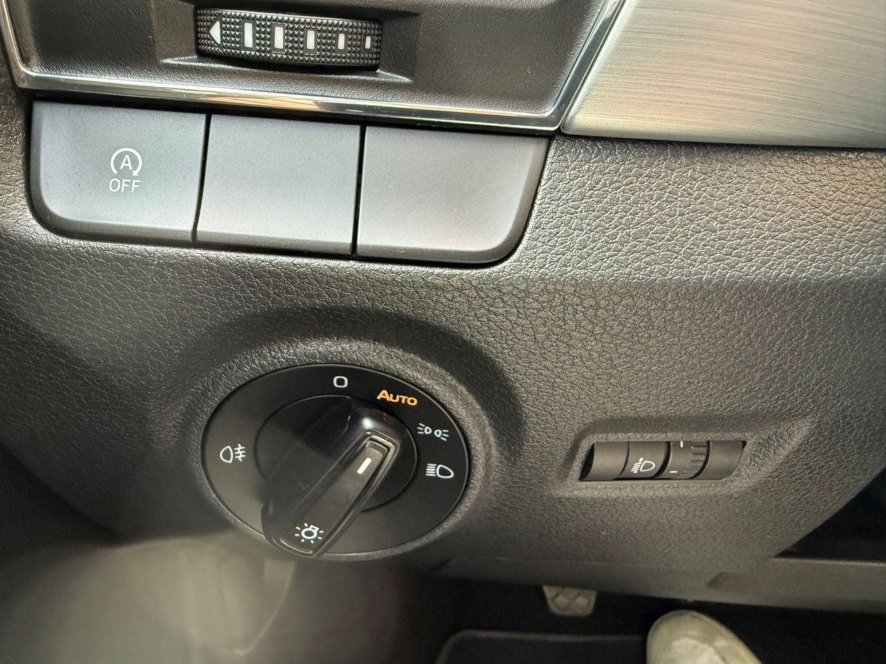 Skoda Fabia 1.0 MPI 75cv 2017 de segunda mano en Barcelona