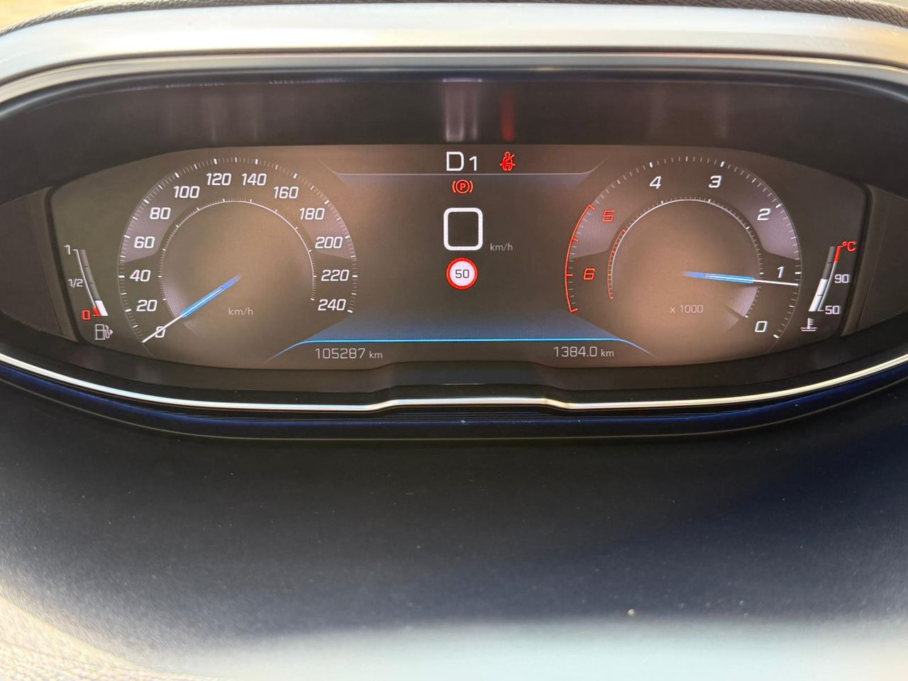 Peugeot 5008 1.5 BlueHDi 130CV EAT8 Allure Pack 2021 de segunda mano en Barcelona