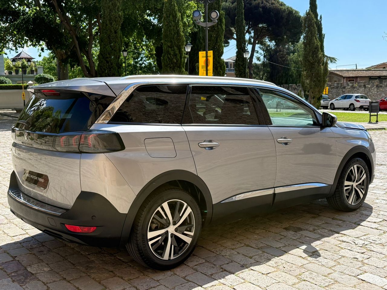 Peugeot 5008 1.5 BlueHDi 130CV EAT8 Allure Pack 2021 de segunda mano en Barcelona