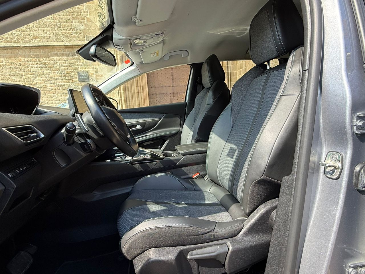 Peugeot 5008 1.5 BlueHDi 130CV EAT8 Allure Pack 2021 de segunda mano en Barcelona