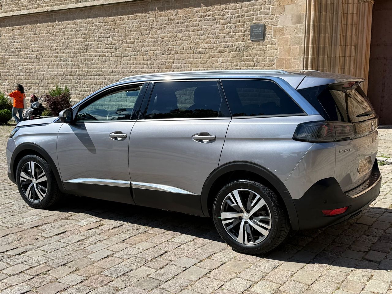 Peugeot 5008 1.5 BlueHDi 130CV EAT8 Allure Pack 2021 de segunda mano en Barcelona