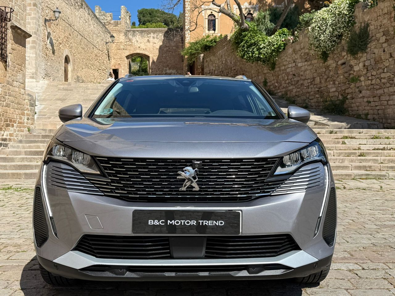 Peugeot 5008 1.5 BlueHDi 130CV EAT8 Allure Pack 2021 de segunda mano en Barcelona