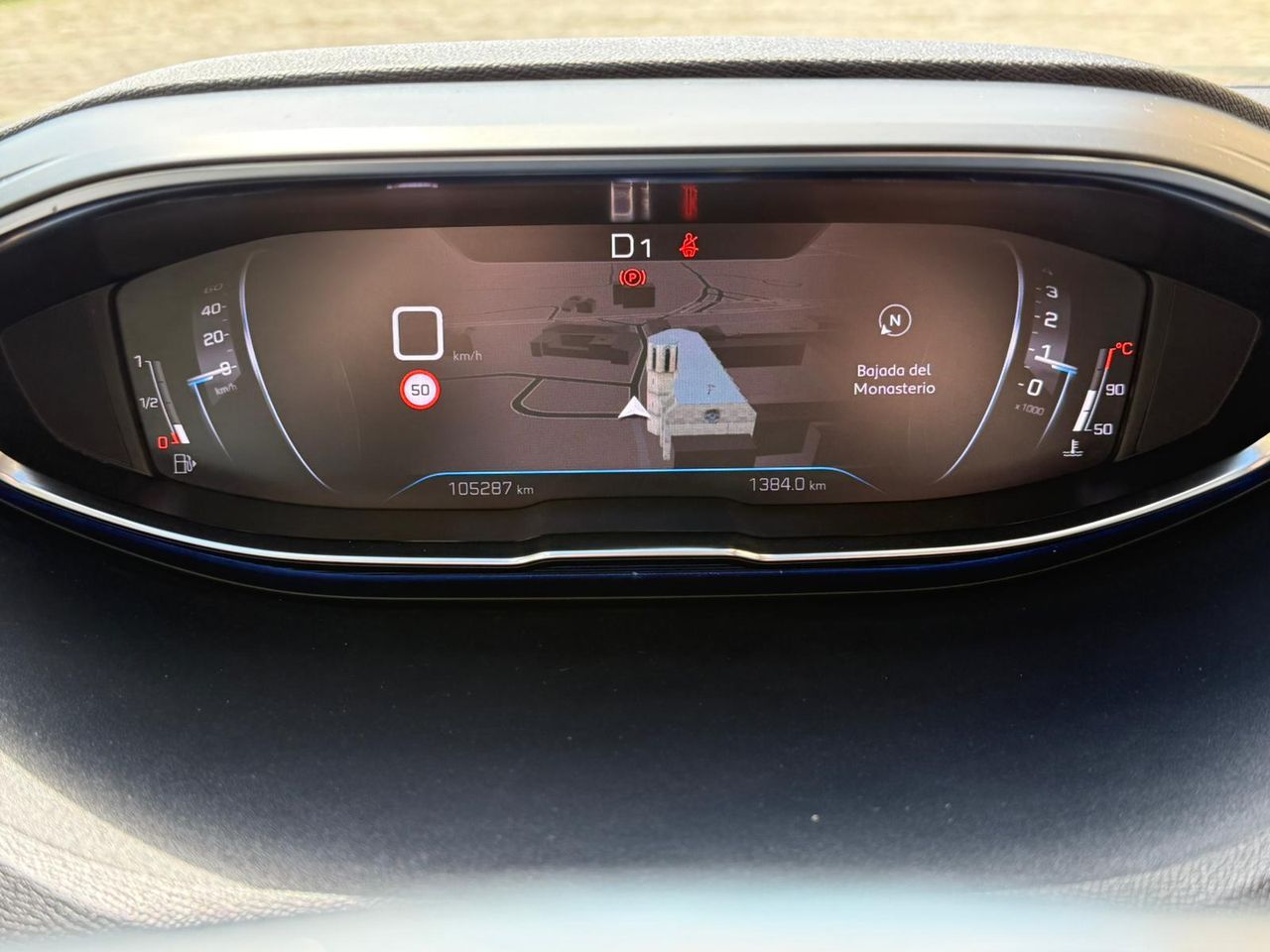 Peugeot 5008 1.5 BlueHDi 130CV EAT8 Allure Pack 2021 de segunda mano en Barcelona