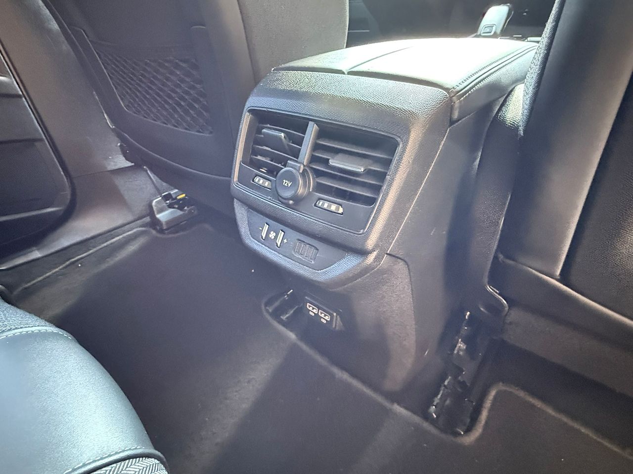 Peugeot 5008 1.5 BlueHDi 130CV EAT8 Allure Pack 2021 de segunda mano en Barcelona