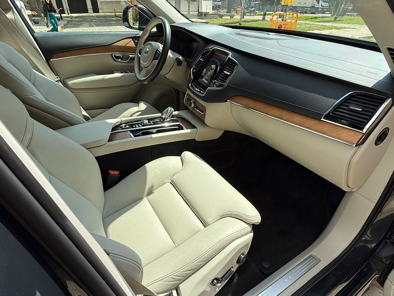 Volvo XC90 2.0 B5 D AWD Inscription 2020 de segunda mano en Barcelona