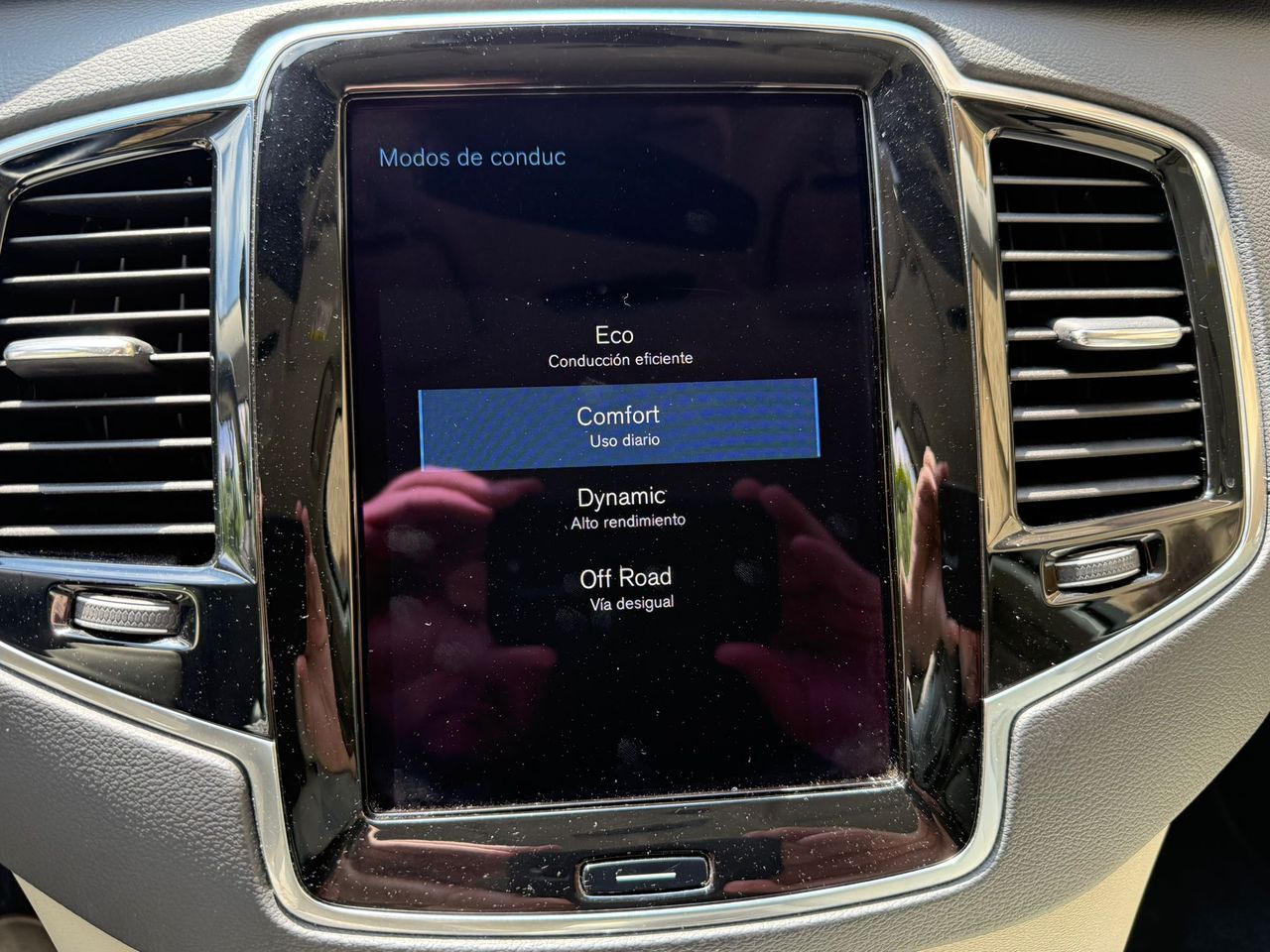 Volvo XC90 2.0 B5 D AWD Inscription 2020 de segunda mano en Barcelona