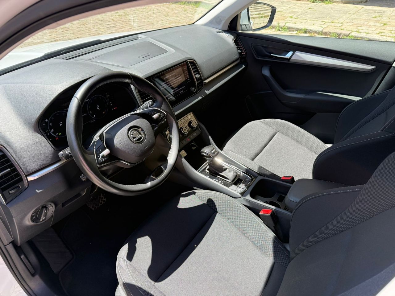 Skoda Karoq Karoq Ambition 1.5 TSI 110 kW 2023 de segunda mano en Barcelona