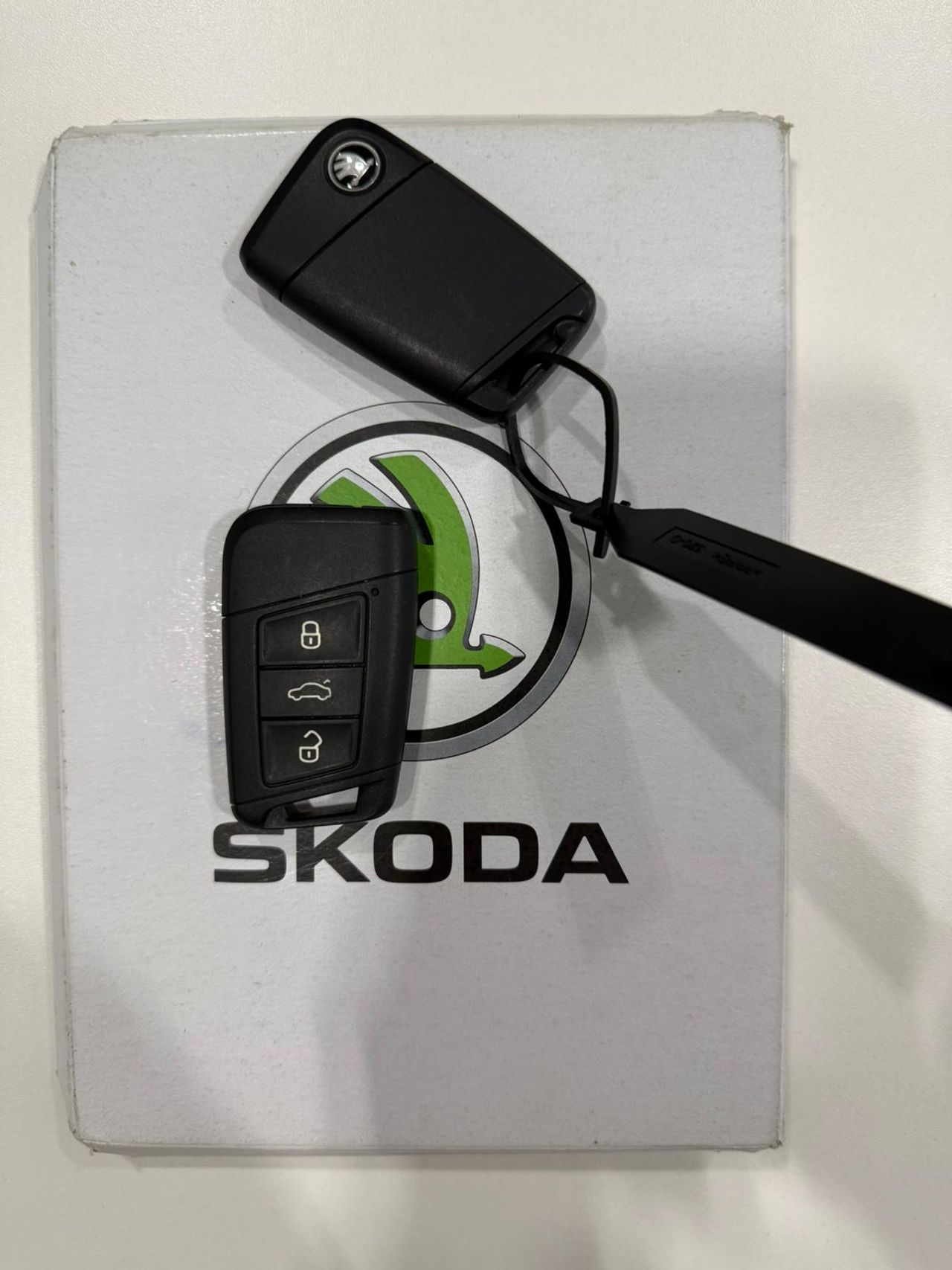 Skoda Karoq Karoq Ambition 1.5 TSI 110 kW 2023 de segunda mano en Barcelona