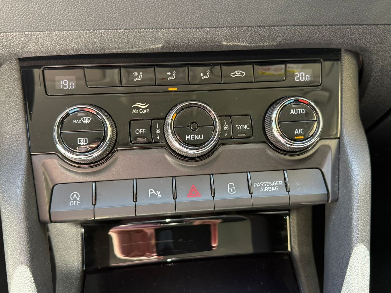 Skoda Karoq Karoq Ambition 1.5 TSI 110 kW 2023 de segunda mano en Barcelona