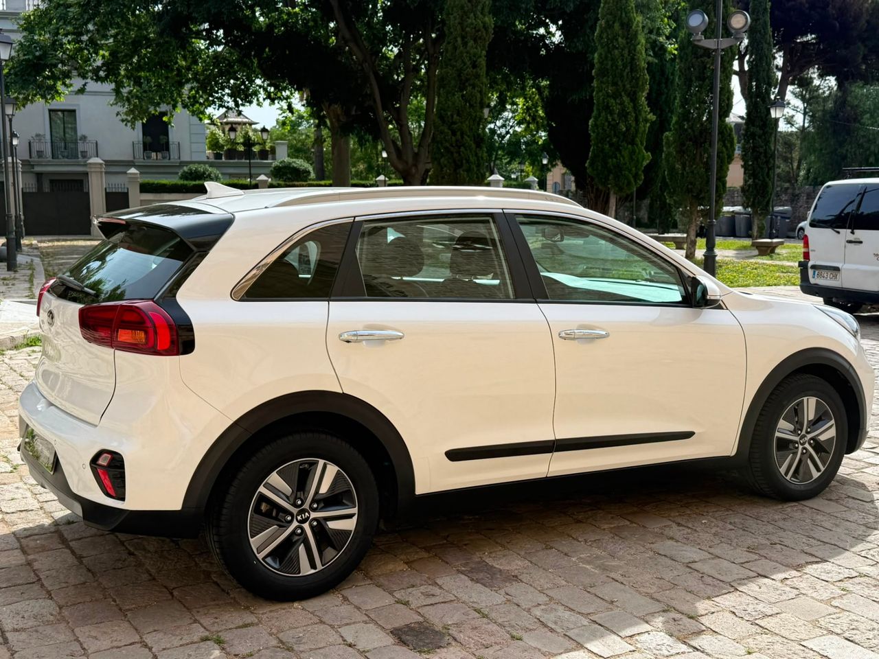 Kia Niro Niro 1.6 HEV Drive 2021 de segunda mano en Barcelona