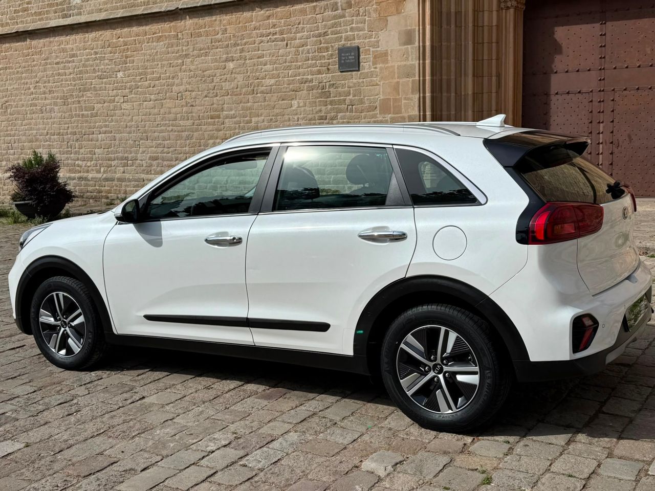 Kia Niro Niro 1.6 HEV Drive 2021 de segunda mano en Barcelona