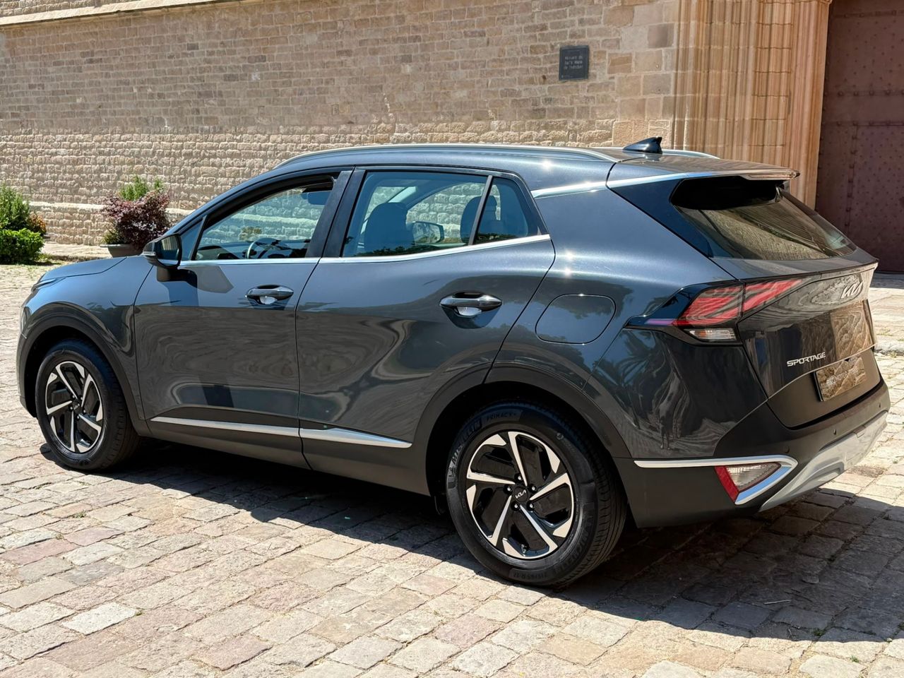 Kia Sportage Drive 1.6 T-GDI MHEV 110 kW 2023 de segunda mano en Barcelona