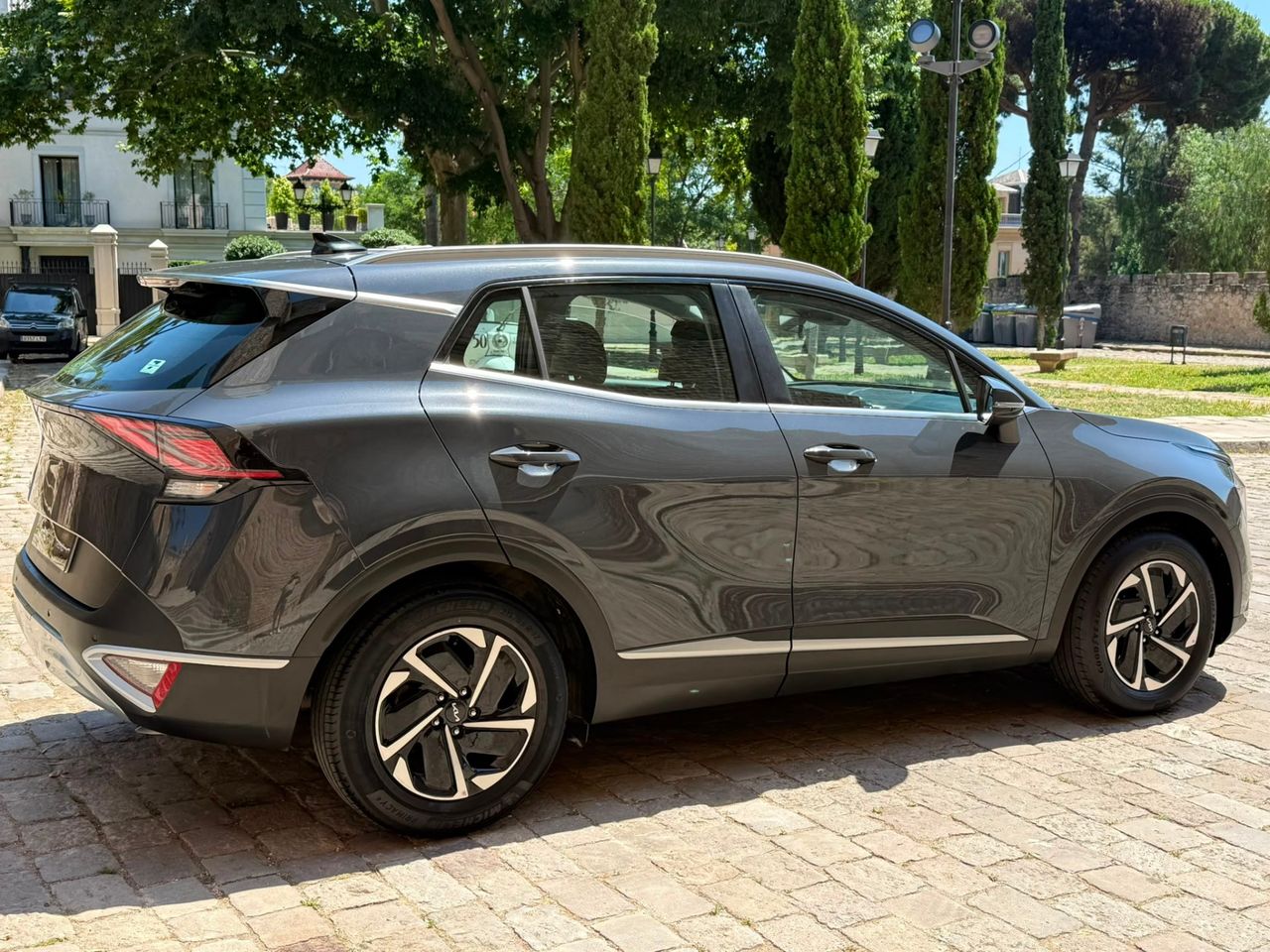 Kia Sportage Drive 1.6 T-GDI MHEV 110 kW 2023 de segunda mano en Barcelona