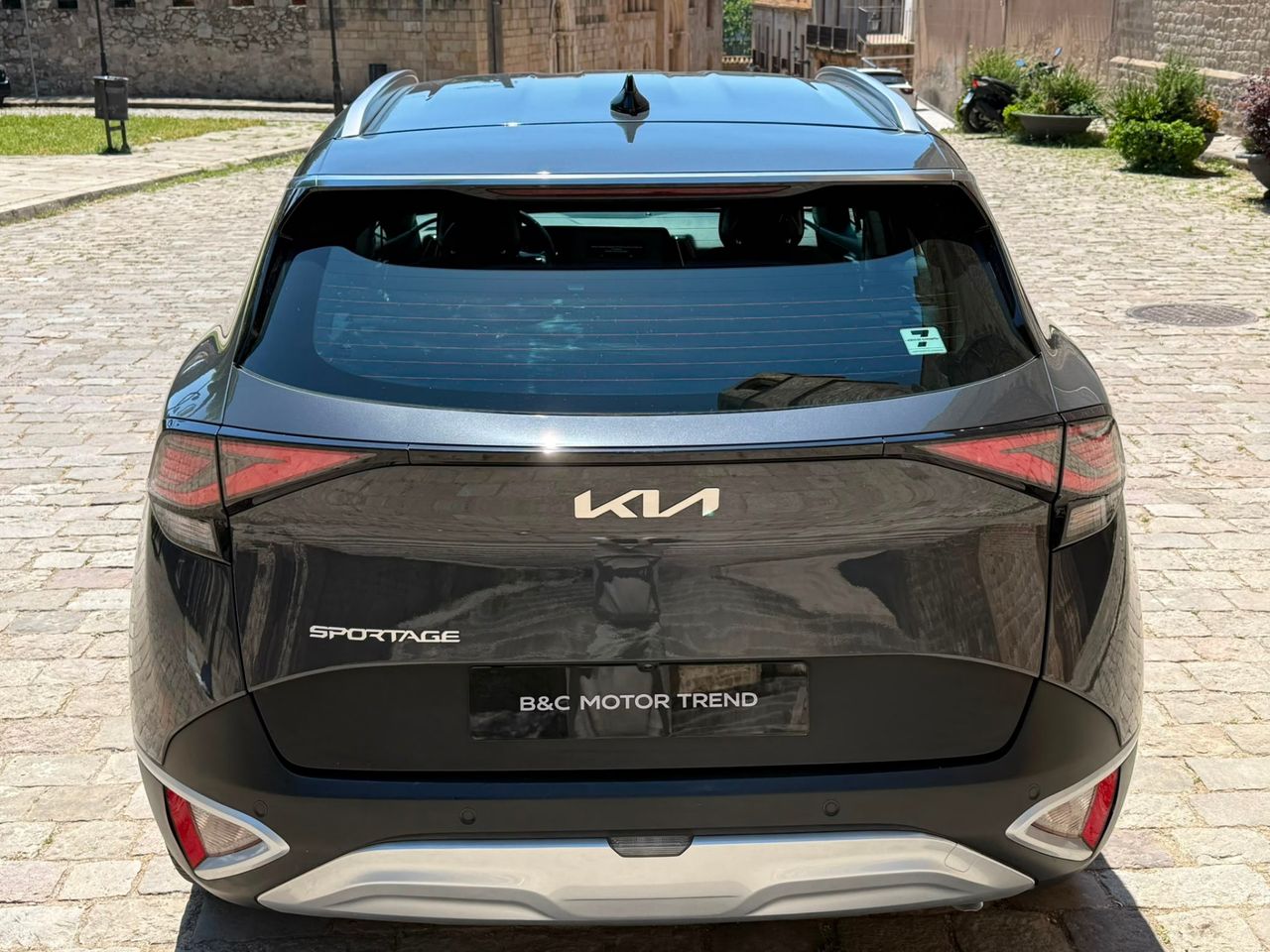 Kia Sportage Drive 1.6 T-GDI MHEV 110 kW 2023 de segunda mano en Barcelona