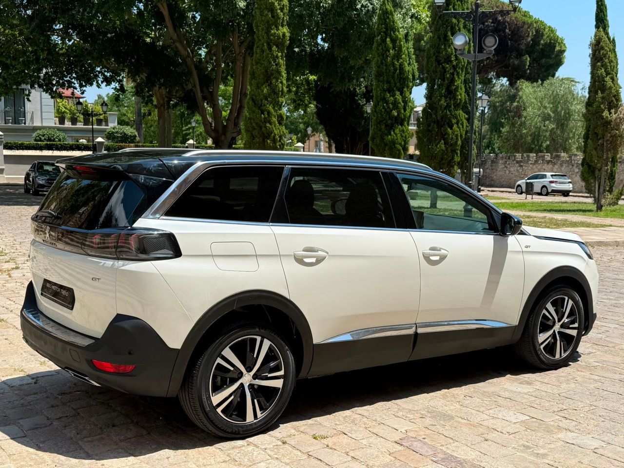 Peugeot 5008 GT Pack BlueHDi 130 S&S EAT8 2022 de segunda mano en Barcelona