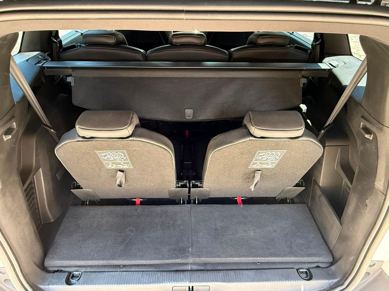 Peugeot 5008 GT Pack BlueHDi 130 S&S EAT8 2022 de segunda mano en Barcelona