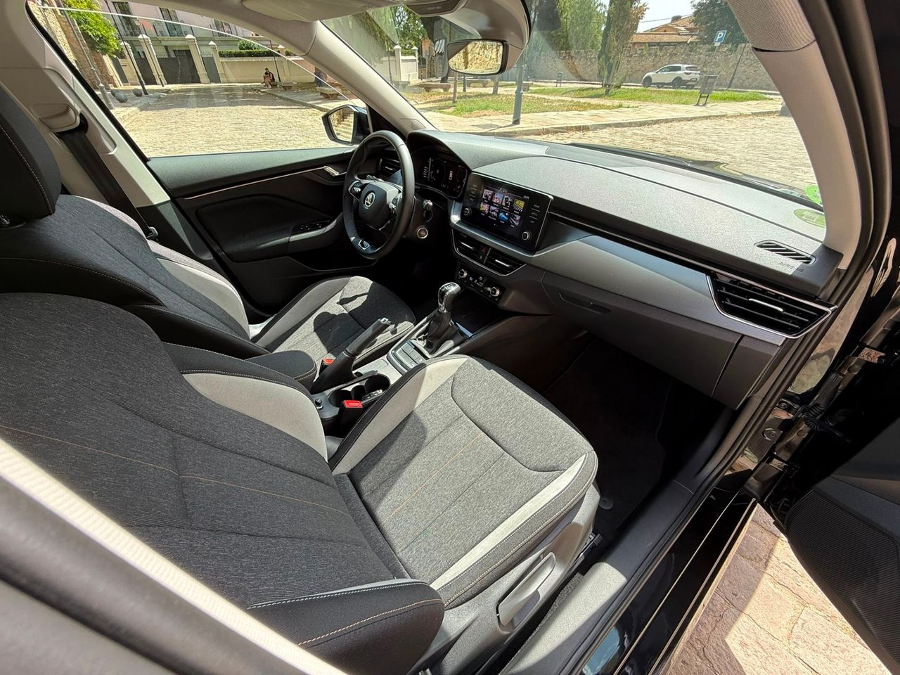 Skoda Kamiq 1.5 TSI 110 kW 2023 de segunda mano en Barcelona