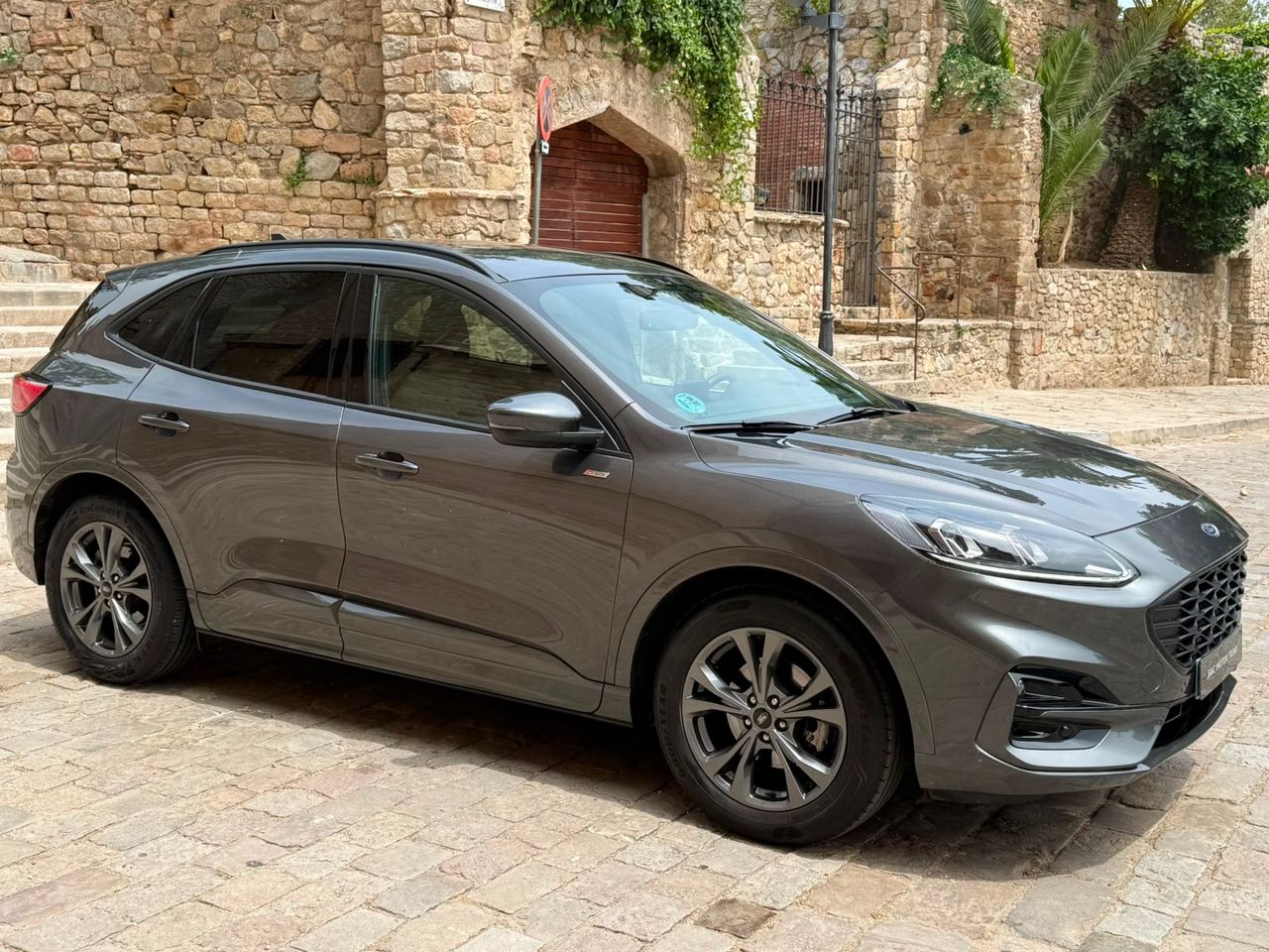 Ford Kuga ST-Line 2.0 EcoBlue 88 kW 2023 de segunda mano en Barcelona