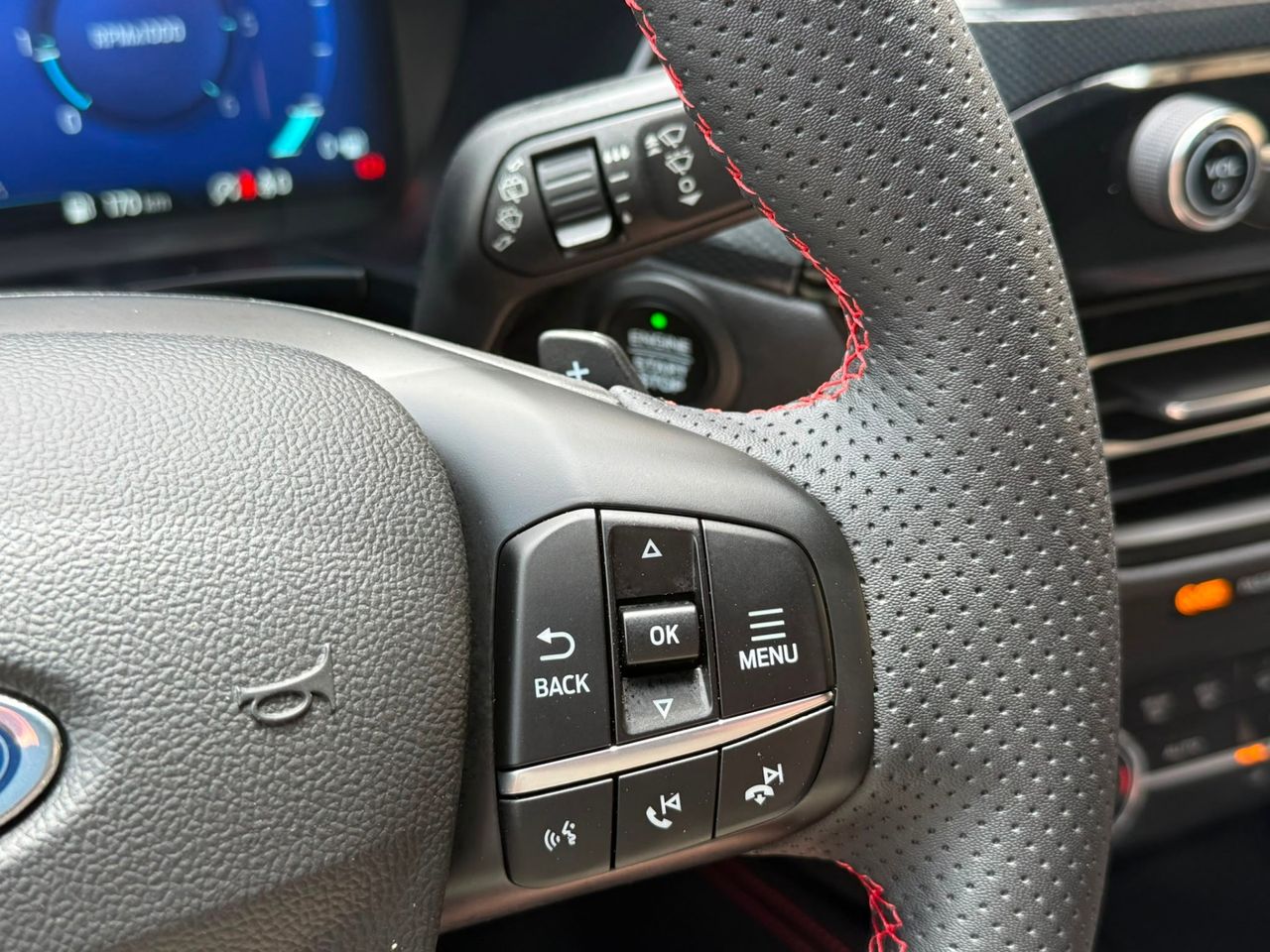 Ford Kuga ST-Line 2.0 EcoBlue 88 kW 2023 de segunda mano en Barcelona