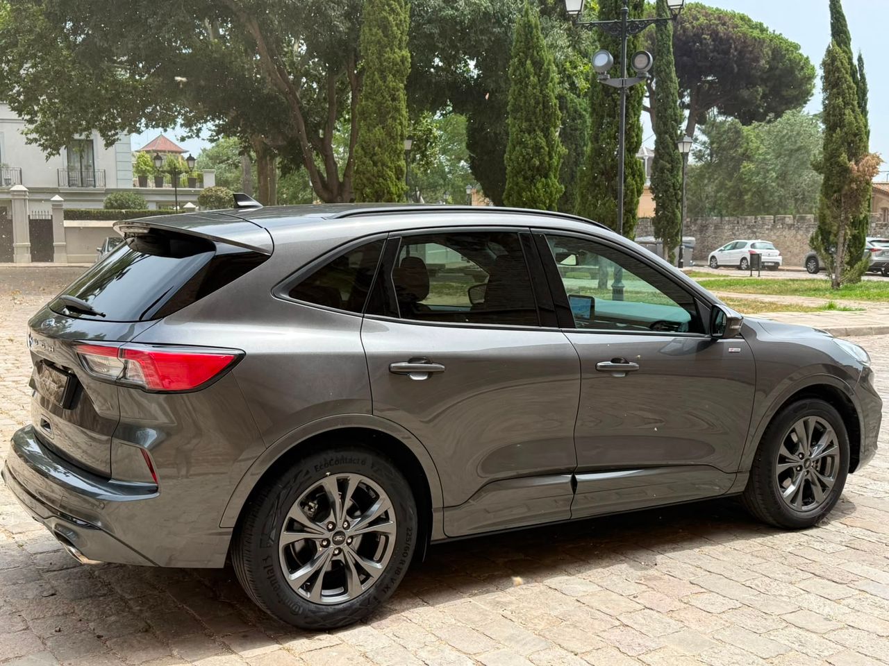 Ford Kuga ST-Line 2.0 EcoBlue 88 kW 2023 de segunda mano en Barcelona