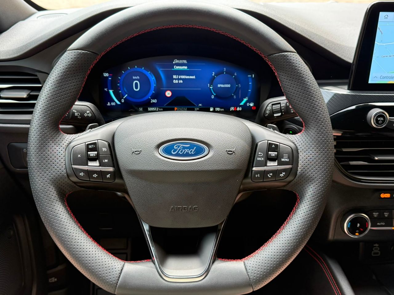 Ford Kuga ST-Line 2.0 EcoBlue 88 kW 2023 de segunda mano en Barcelona