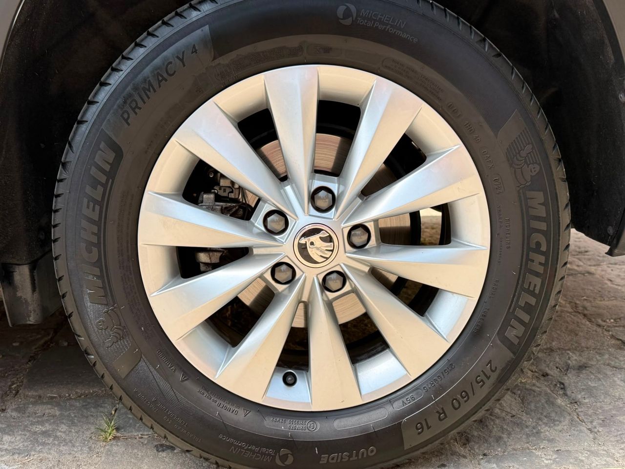 Skoda Karoq Ambition 2.0 TDI 110 kW 2022 de segunda mano en Barcelona