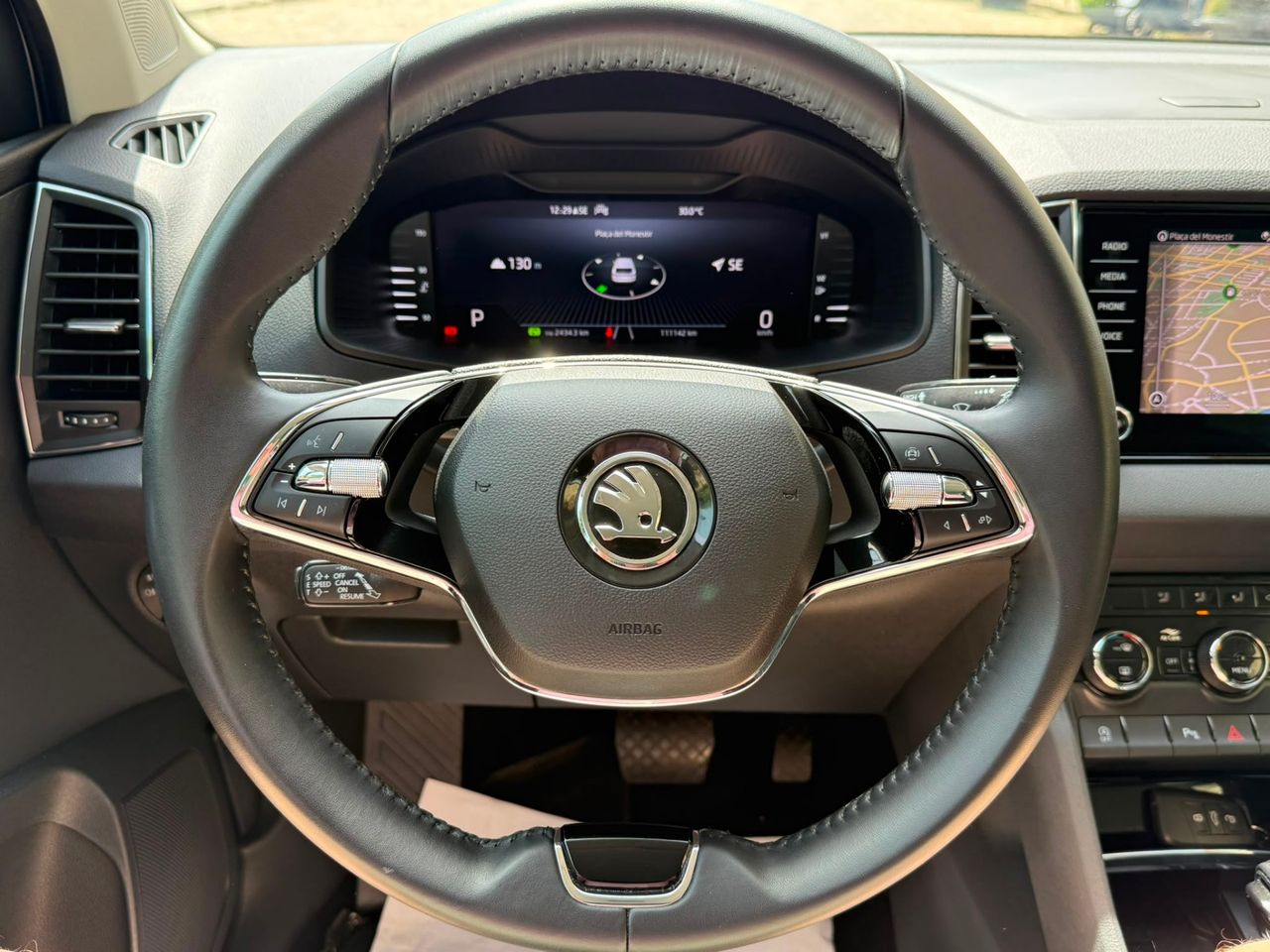 Skoda Karoq Ambition 2.0 TDI 110 kW 2022 de segunda mano en Barcelona