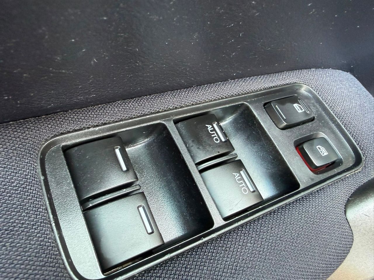 Honda CR-V 2.0 i-VTEC Elegance 2010 de segunda mano en Barcelona