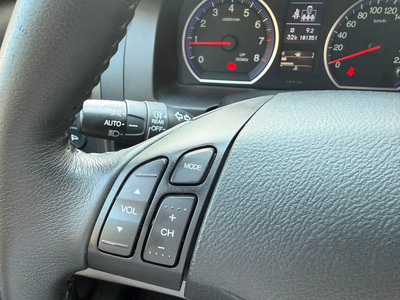 Honda CR-V 2.0 i-VTEC Elegance 2010 de segunda mano en Barcelona