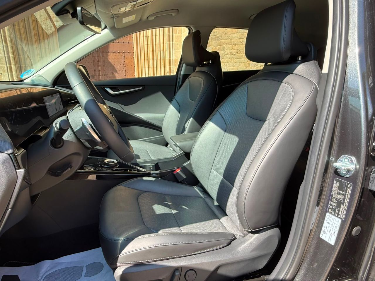 Kia Niro 1.6 GDi HEV 141 CV Emotion 2023 de segunda mano en Barcelona
