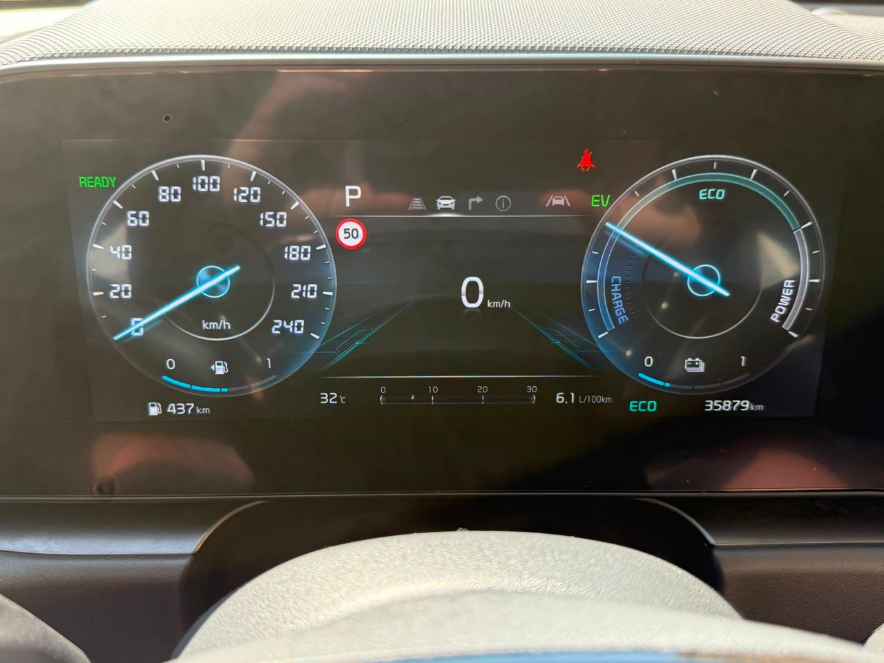 Kia Niro 1.6 GDi HEV 141 CV Emotion 2023 de segunda mano en Barcelona