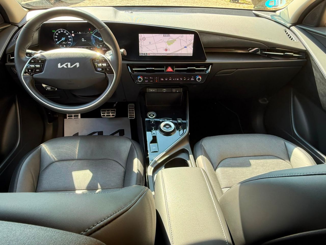 Kia Niro 1.6 GDi HEV 141 CV Emotion 2023 de segunda mano en Barcelona