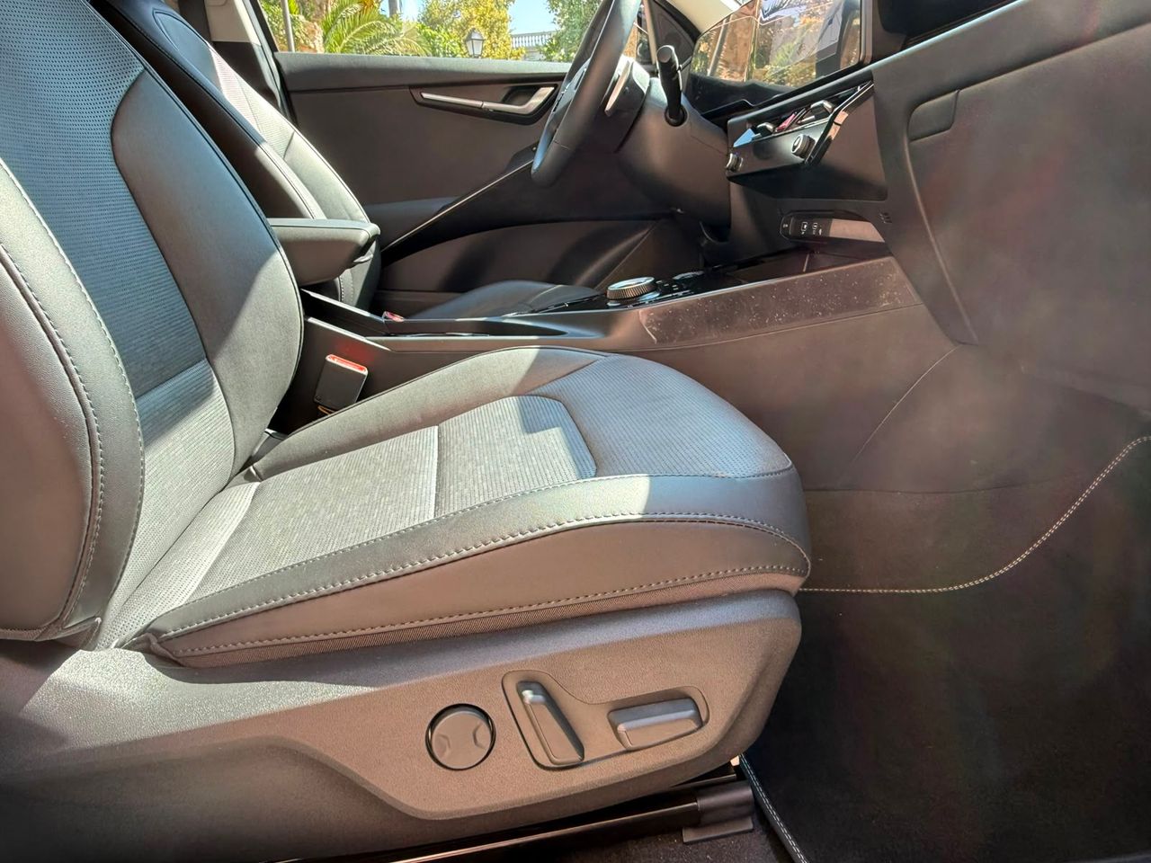 Kia Niro 1.6 GDi HEV 141 CV Emotion 2023 de segunda mano en Barcelona