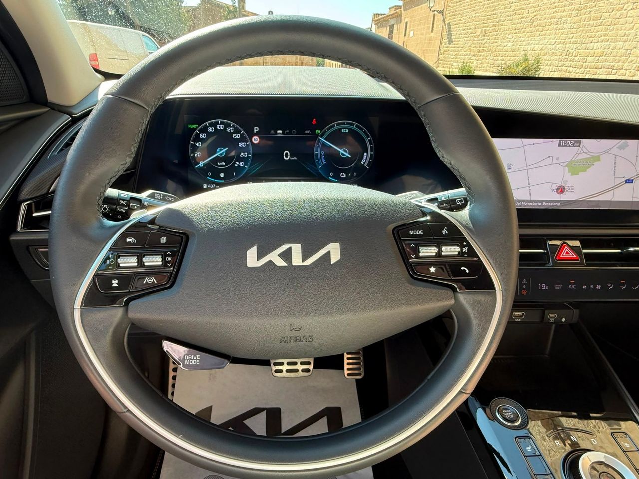 Kia Niro 1.6 GDi HEV 141 CV Emotion 2023 de segunda mano en Barcelona